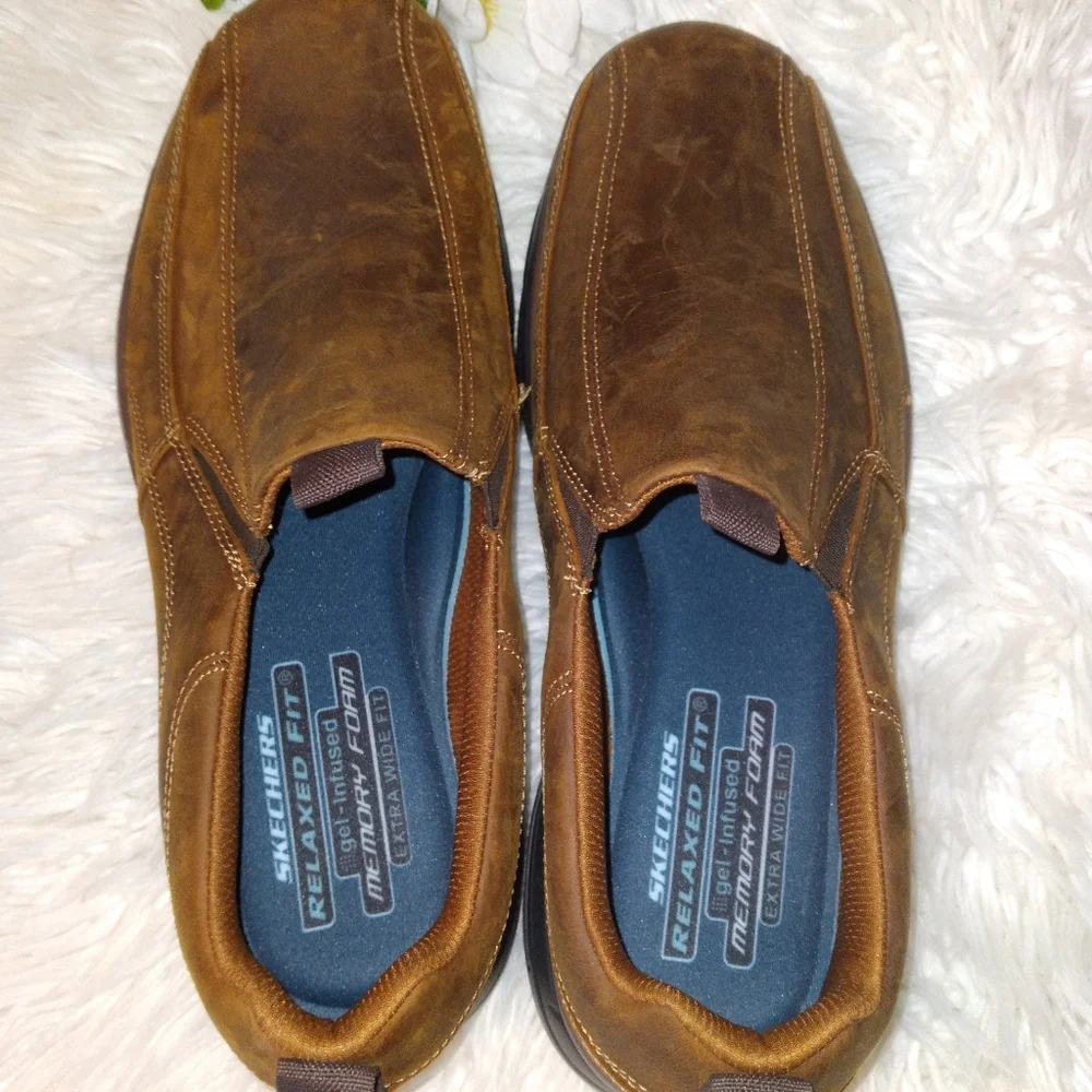 New Skechers Men's 12 Leather Brown Relaxed Fit Gel Memory Foam Slip On Loafer